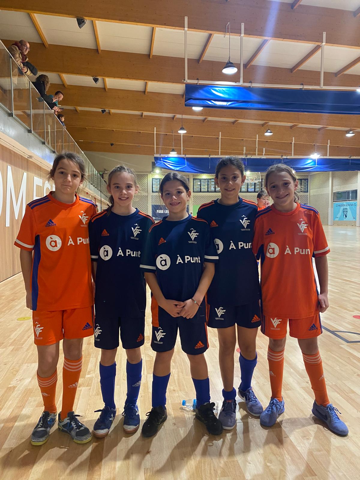 Jugadores de fútbol sala en acción